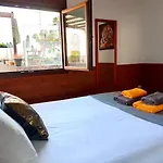 En